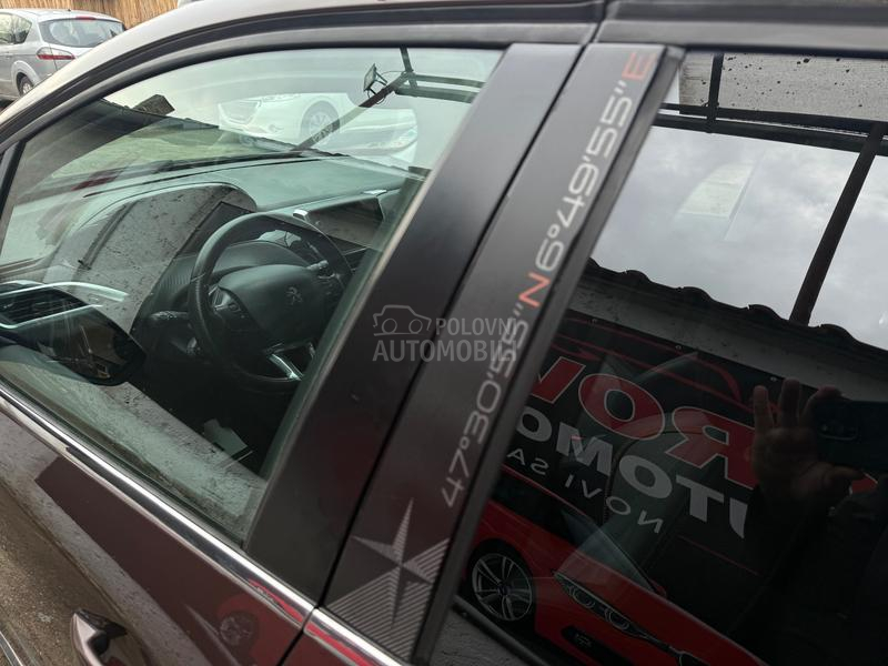 Peugeot 2008 COMPASS EDITION