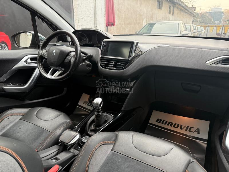 Peugeot 2008 COMPASS EDITION