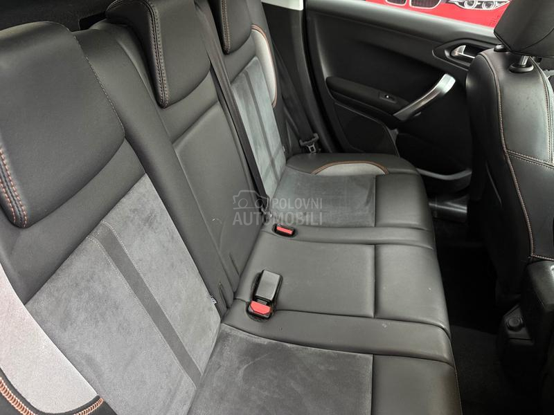 Peugeot 2008 COMPASS EDITION