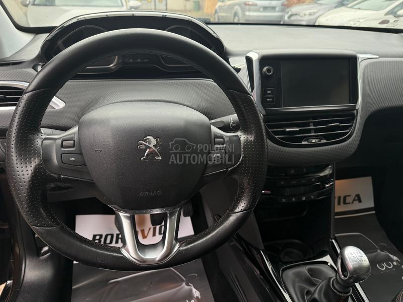 Peugeot 2008 COMPASS EDITION