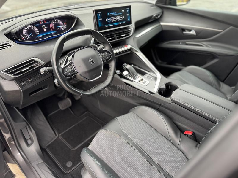 Peugeot 3008 PureTech ALLURE