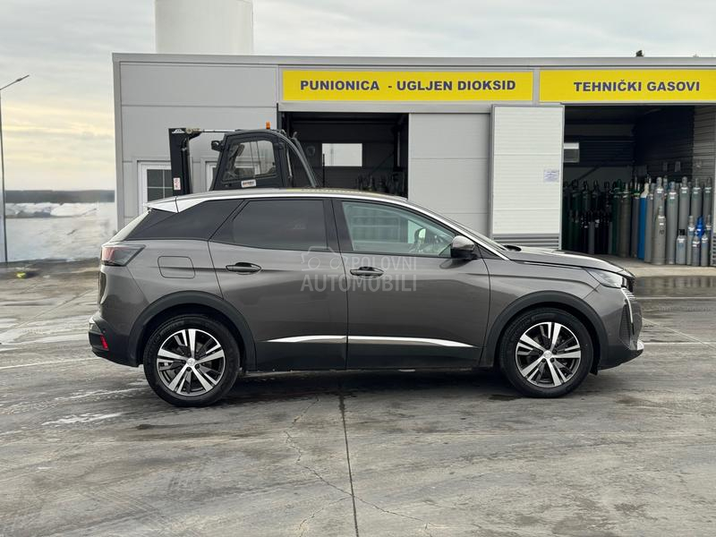 Peugeot 3008 PureTech ALLURE