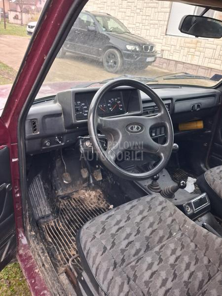 Lada Niva 1,7i 4x4 rezervi
