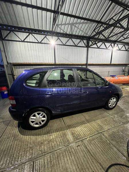 Renault Scenic 1.9 DCI