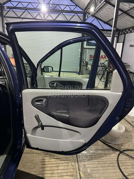 Renault Scenic 1.9 DCI