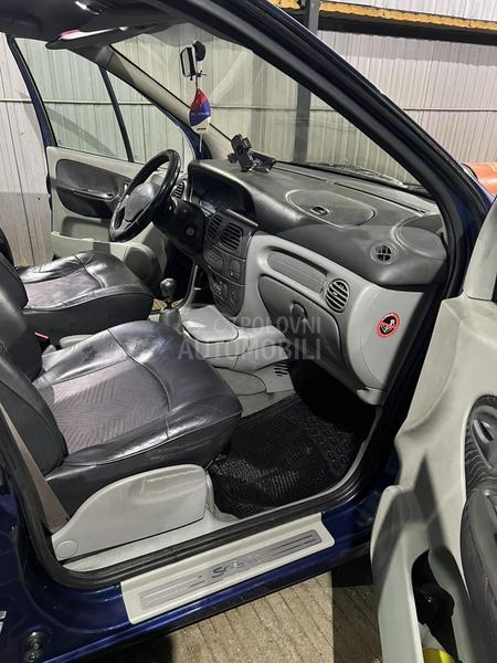 Renault Scenic 1.9 DCI