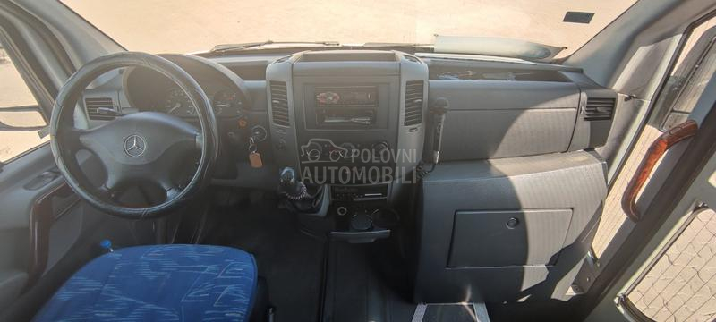Mercedes Benz Sprinter 519