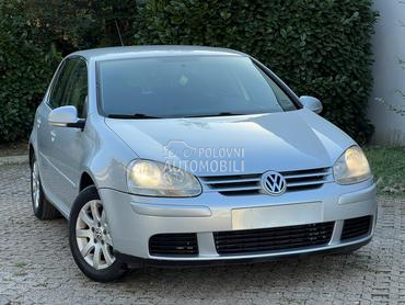 Volkswagen Golf 5 1.6B S A L O N