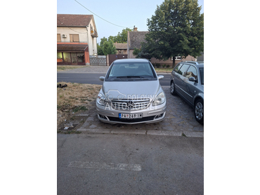 Mercedes Benz B 180 