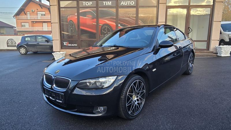 BMW 320 2.0 D  N A V I