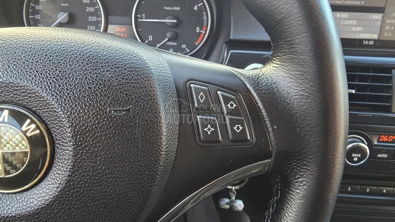 BMW 320 2.0 D  N A V I