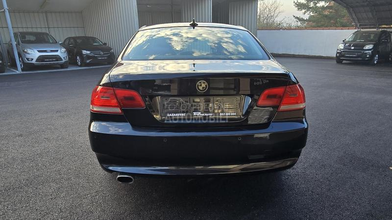 BMW 320 2.0 D  N A V I