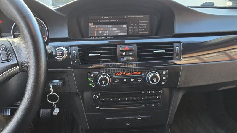 BMW 320 2.0 D  N A V I