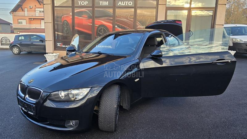 BMW 320 2.0 D  N A V I