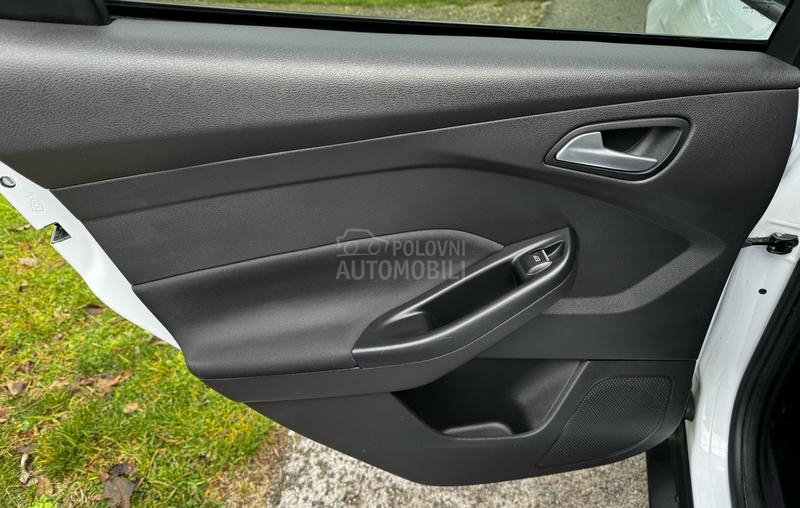 Ford Focus 1.5 TDCI TITANIUM