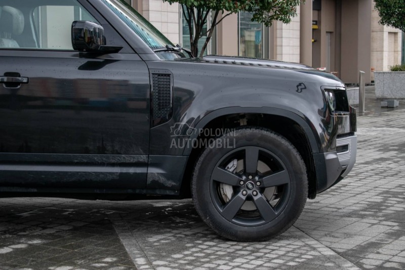 Land Rover Defender HSE 30D 300 Hybrid