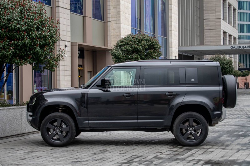 Land Rover Defender HSE 30D 300 Hybrid