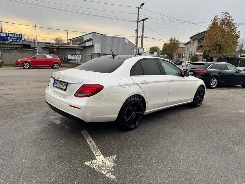 Mercedes Benz E 200 