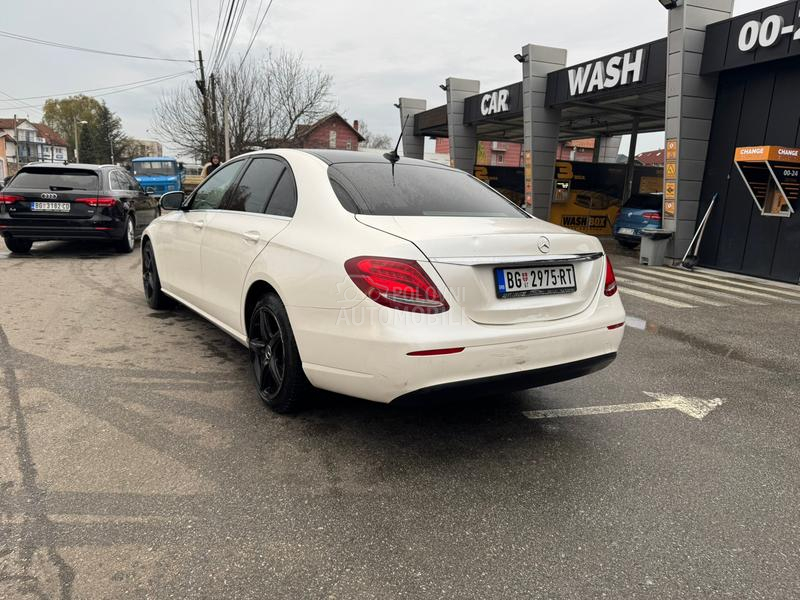 Mercedes Benz E 200 