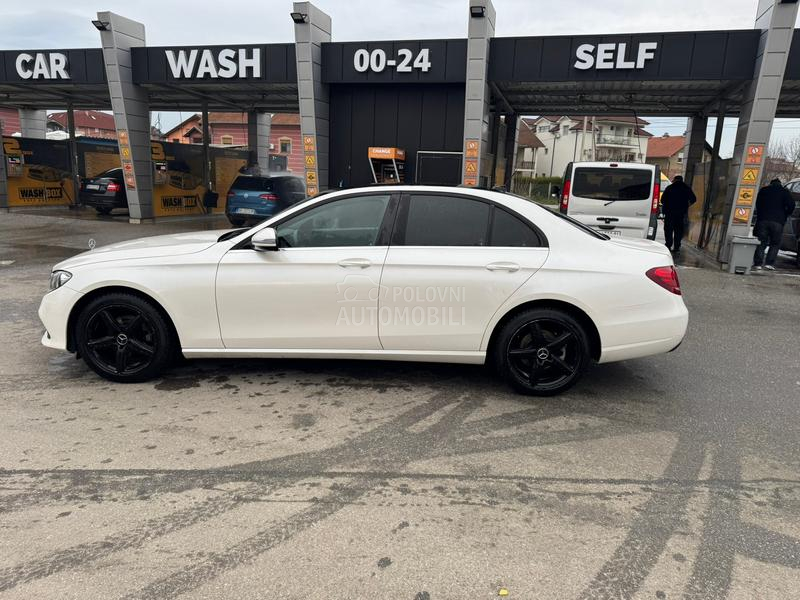 Mercedes Benz E 200 
