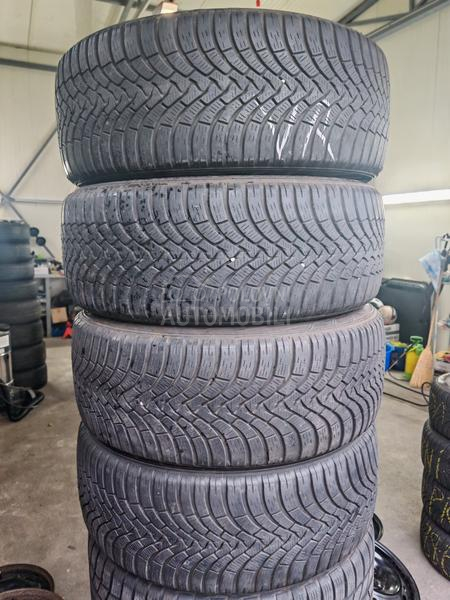 Falken 225/50 R18 Zimska