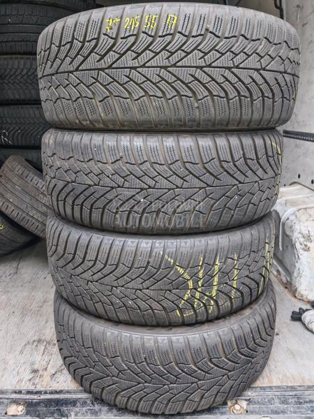 Kumho 215/55 R17 Zimska