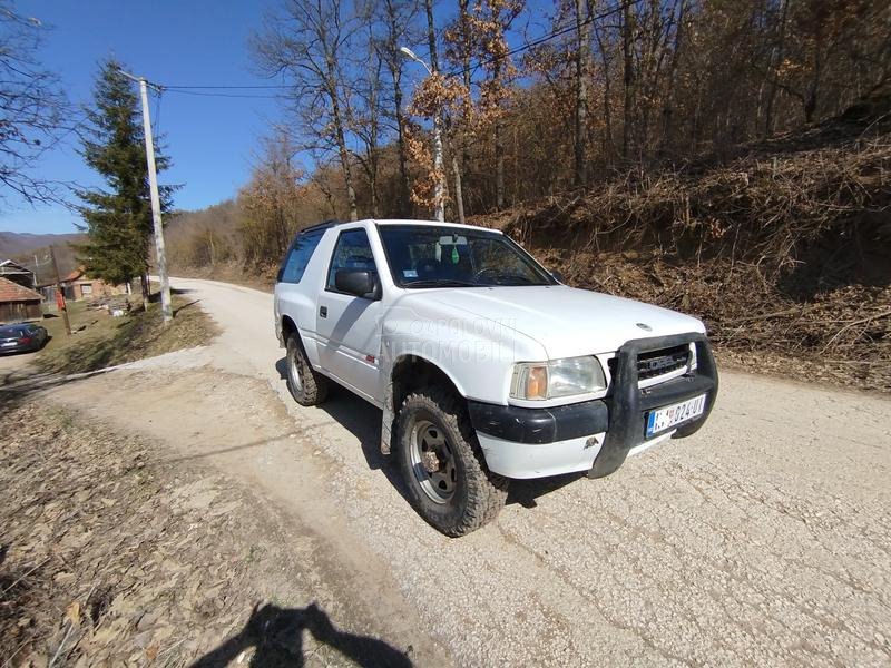 Opel Frontera 2.0i