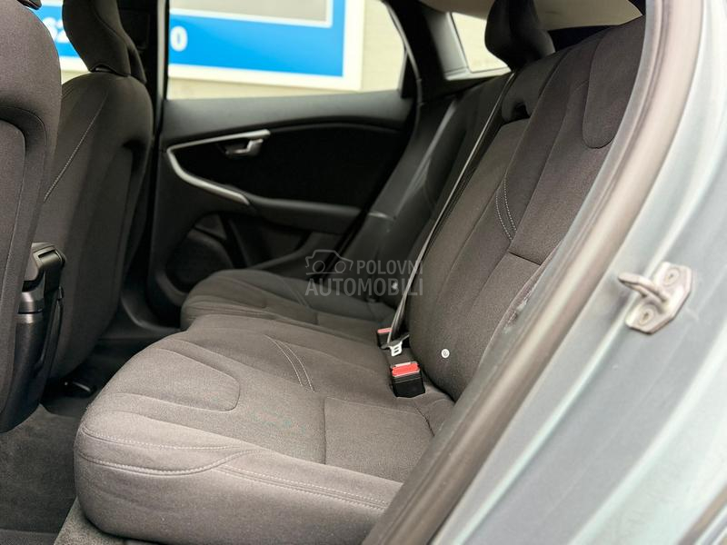 Volvo V40 2.0 D2 Base