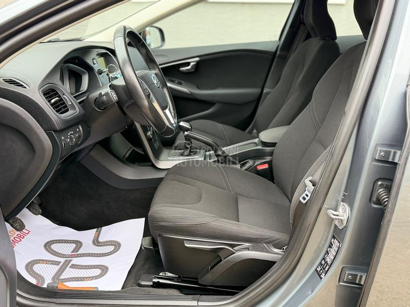 Volvo V40 2.0 D2 Base