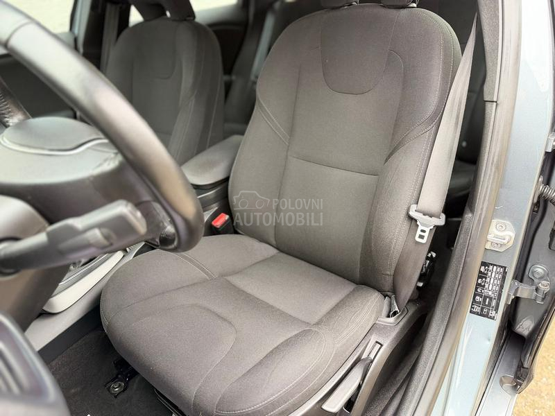Volvo V40 2.0 D2 Base