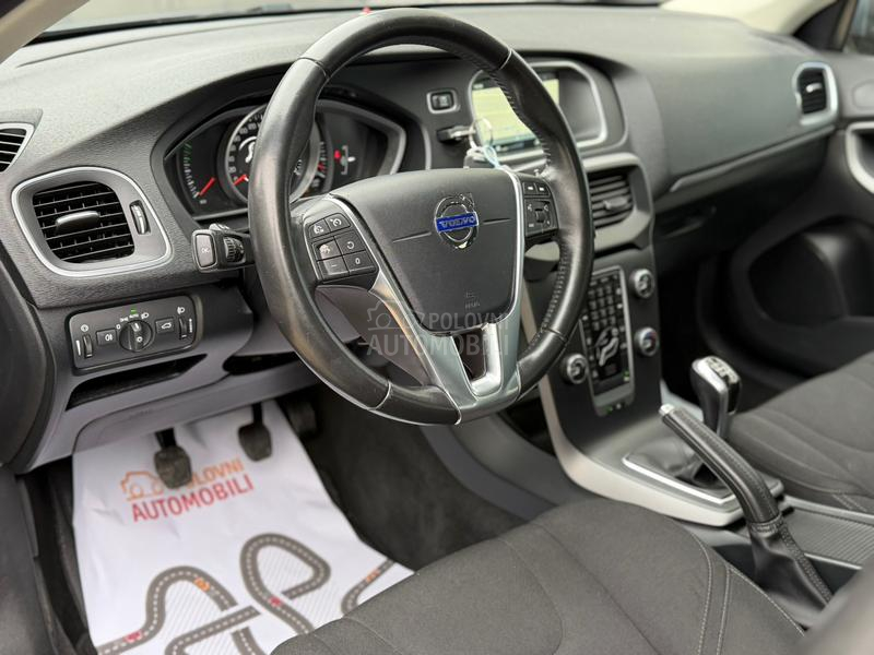 Volvo V40 2.0 D2 Base