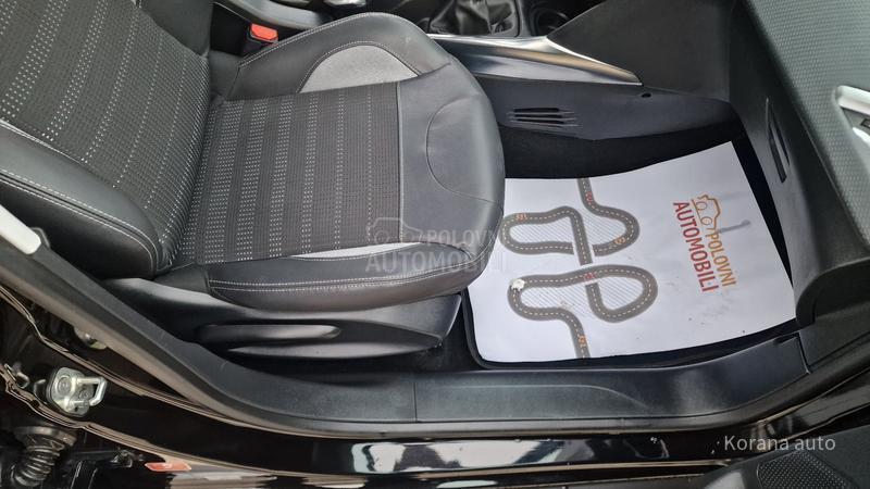 Peugeot 2008 1.6 E-HDI ALLURE