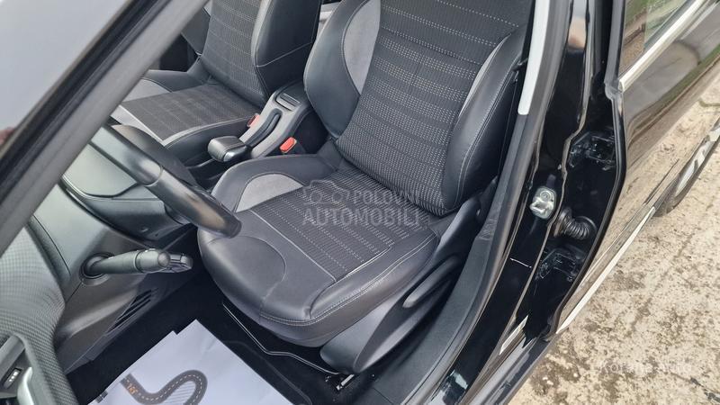 Peugeot 2008 1.6 E-HDI ALLURE