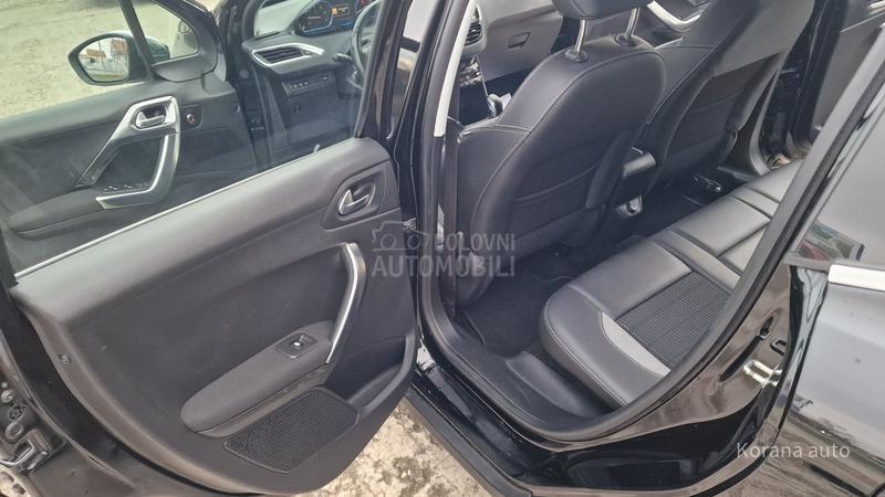 Peugeot 2008 1.6 E-HDI ALLURE