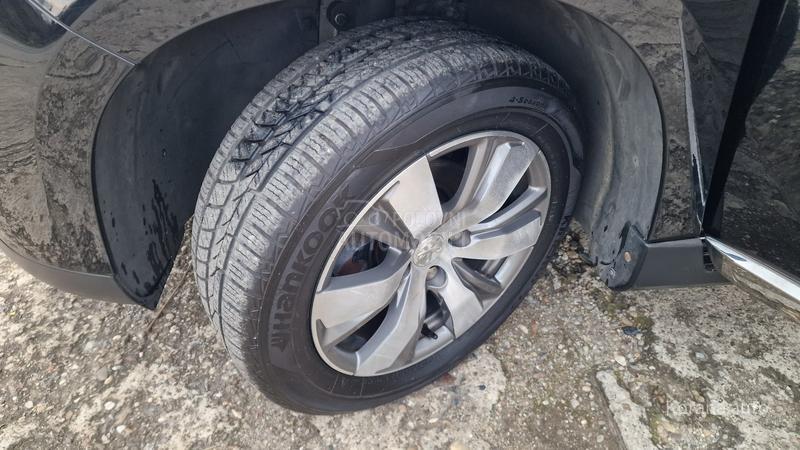 Peugeot 2008 1.6 E-HDI ALLURE