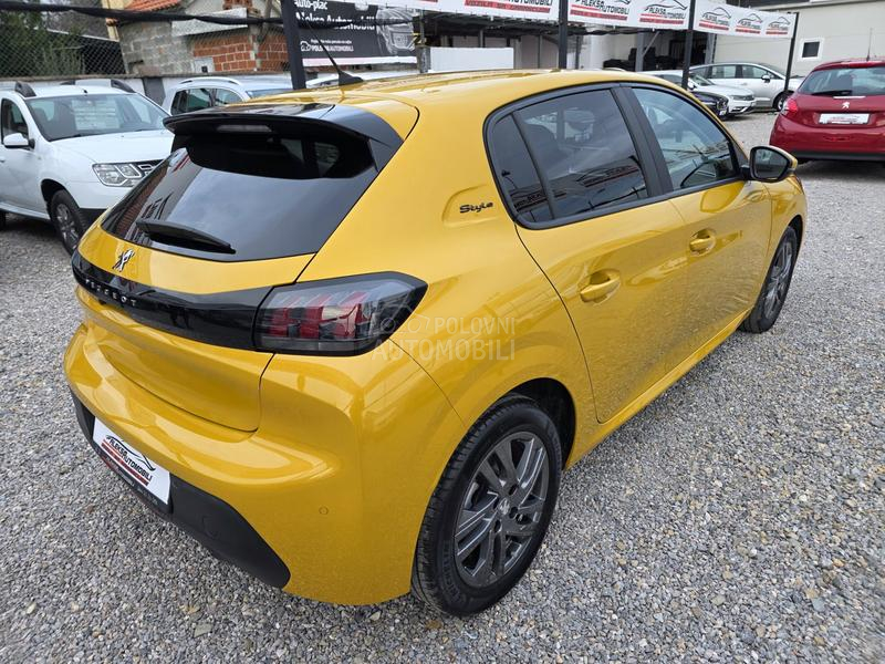 Peugeot 208 1.2 STYLE/25.000 K.M