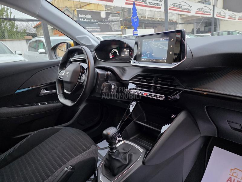 Peugeot 208 1.2 STYLE/25.000 K.M