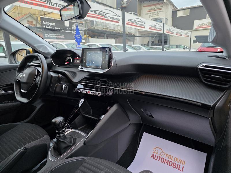 Peugeot 208 1.2 STYLE/25.000 K.M