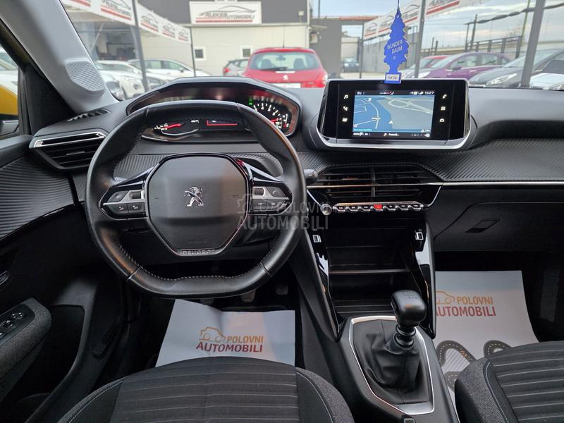 Peugeot 208 1.2 STYLE/25.000 K.M