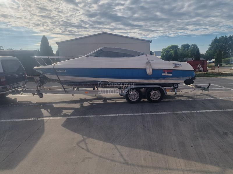 Bayliner Capri