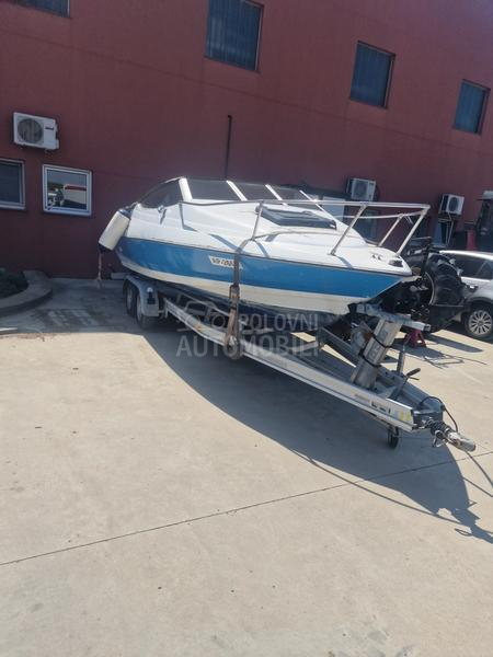 Bayliner Capri