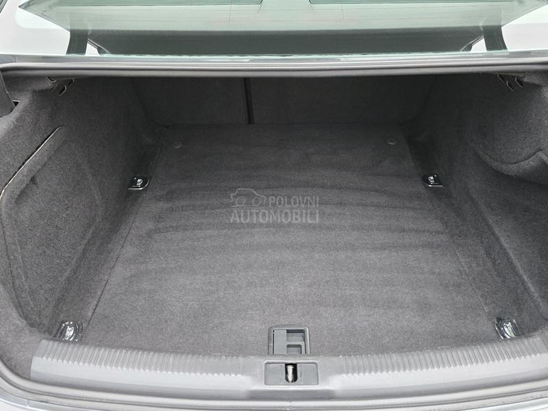 Audi A4 1.8TFSI 3 X SLINE