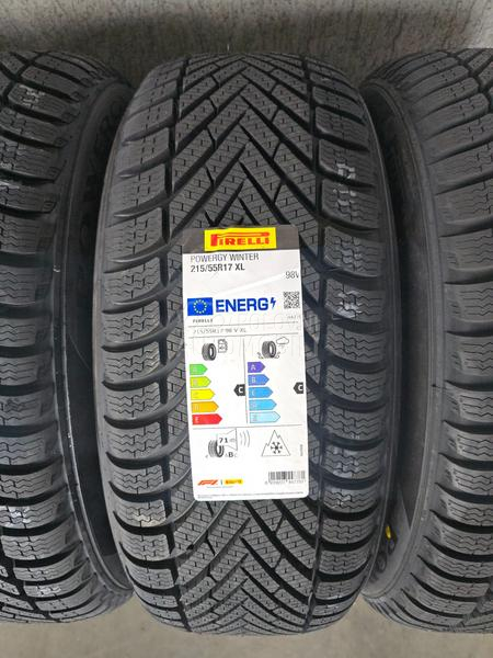Pirelli 215/55 R17 Zimska