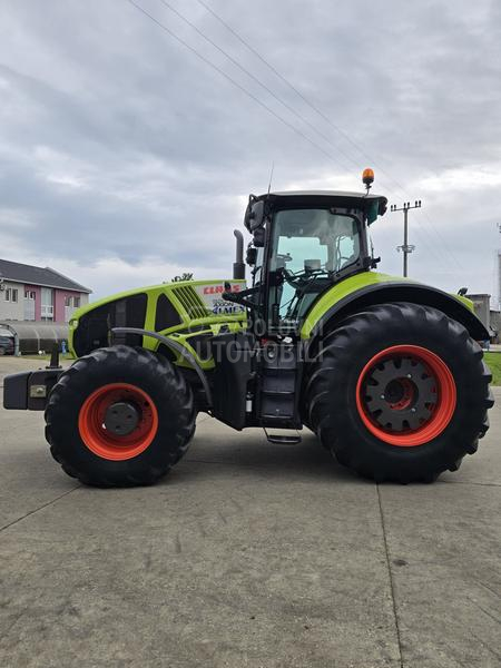 Claas Axion 920
