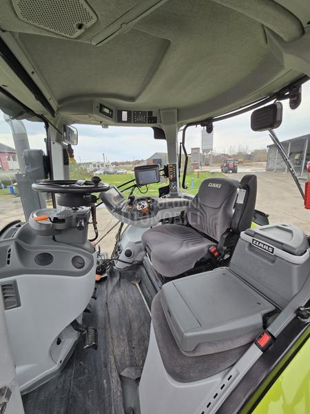 Claas Axion 920
