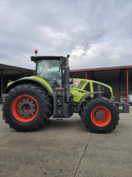Claas Axion 920