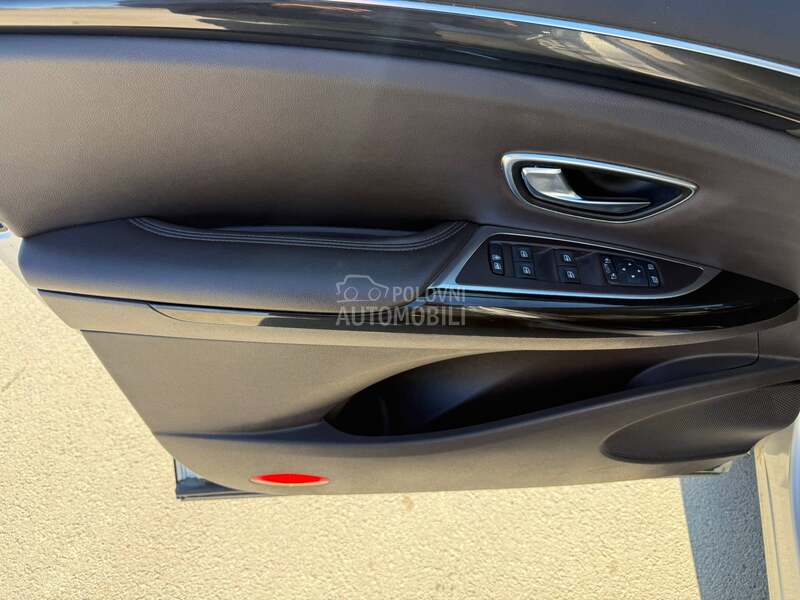 Renault Espace PARIS 4 CONTROL