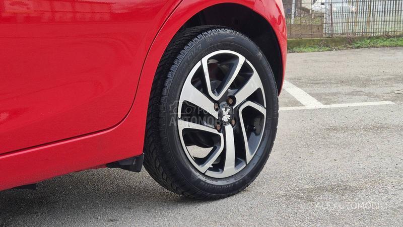 Peugeot 108 1.2 ALURE