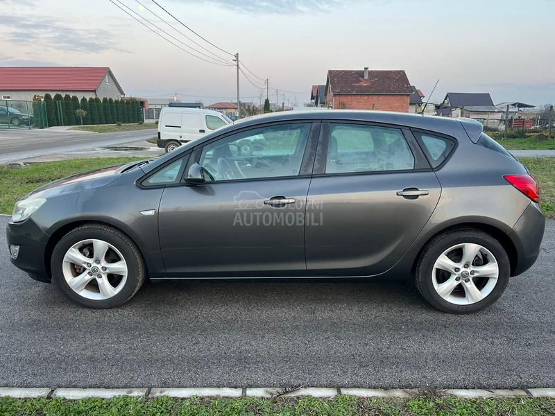 Opel Astra J 1.7 cdti