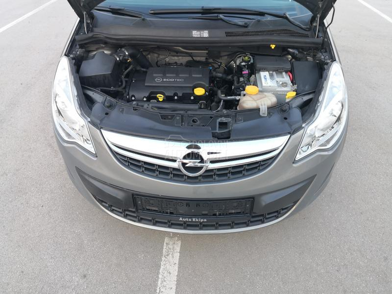 Opel Corsa D 1.2,8v/FACELIFT/NOVA